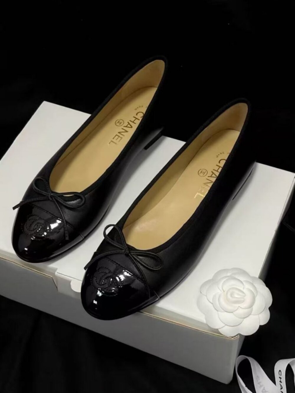 CHANEL black patent leather interlocking CC slip-on ballet flats